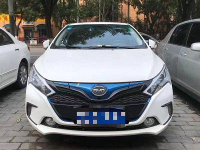 正面-闲置京牌车长租：3600 元/月 比亚迪秦EV300 5座 电动小轿车 尾号7 