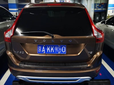 后面-闲置京牌车长租：4600 元/月 沃尔沃xc60 R-Design 个性运动版 5座 汽油SUV 尾号0 