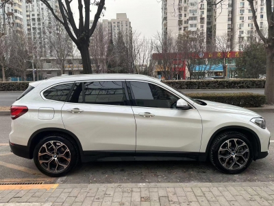 鲸牌链-京牌车长租平台-闲置京牌车长租：4500 元/月 宝马BMW X1 sDrive25 5座 汽油小轿车 尾号8 