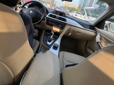 鲸牌链-京牌车长租平台-闲置京牌车长租：3000 元/月 宝马BMW 320Li 5座 汽油小轿车 尾号5 