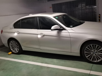 鲸牌链-京牌车长租平台-闲置京牌车长租：3500 元/月 宝马BMW 320li时尚型 5座 汽油小轿车 尾号3 