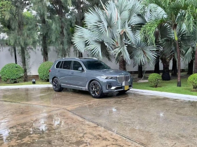 鲸牌链-京牌车长租平台-闲置京牌车长租：13000 元/月 宝马BMW X7 XDrive 40i 7座 汽油SUV 尾号9 