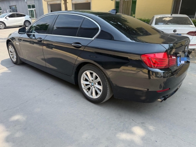 鲸牌链-京牌车长租平台-闲置京牌车长租：2500 元/月 宝马BMW 525豪华 5座 汽油小轿车 尾号2 