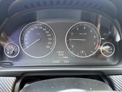 鲸牌链-京牌车长租平台-闲置京牌车长租：2500 元/月 宝马BMW 525豪华 5座 汽油小轿车 尾号2 