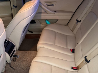 鲸牌链-京牌车长租平台-闲置京牌车长租：2500 元/月 宝马BMW 525豪华 5座 汽油小轿车 尾号2 