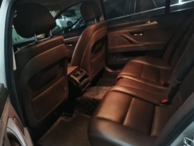 鲸牌链-京牌车长租平台-闲置京牌车长租：3500 元/月 宝马BMW 525 5座 汽油小轿车 尾号2 