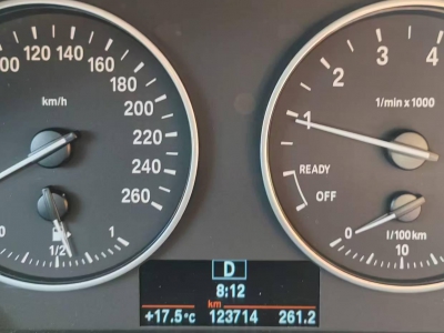 鲸牌链-京牌车长租平台-闲置京牌车长租：2800 元/月 宝马BMW 118i 5座 汽油小轿车 尾号6 