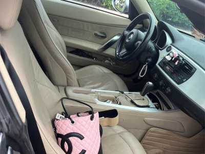 鲸牌链-京牌车长租平台-闲置京牌车长租：3500 元/月 宝马BMW Z4 2座 汽油小轿车 尾号4 