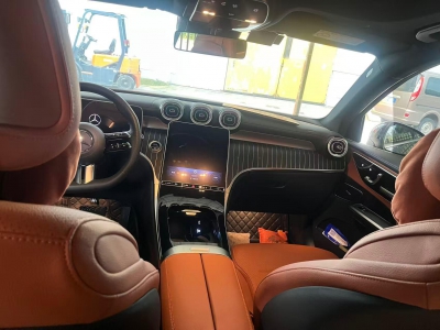 鲸牌链-京牌车长租平台-闲置京牌车长租：7100 元/月 奔驰GLC300L 5座 汽油SUV 尾号6 