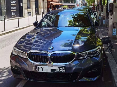 鲸牌链-京牌车长租平台-闲置京牌车长租：3500 元/月 宝马BMW 320I 巴黎购买德产 5座 汽油小轿车 尾号2 