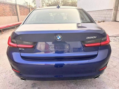 鲸牌链-京牌车长租平台-闲置京牌车长租：3500 元/月 宝马BMW 320I 巴黎购买德产 5座 汽油小轿车 尾号2 