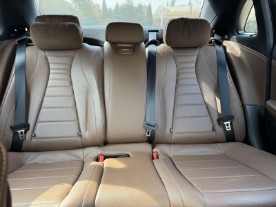 鲸牌链-京牌车长租平台-闲置京牌车长租：9500 元/月 奔驰E300 豪华 5座 汽油小轿车 尾号9 