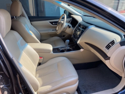 鲸牌链-京牌车长租平台-闲置京牌车长租：2300 元/月 日产天籁 5座 汽油小轿车 尾号7 