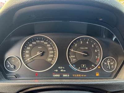 鲸牌链-京牌车长租平台-闲置京牌车长租：3300 元/月 宝马BMW 320Li 5座 汽油小轿车 尾号8 