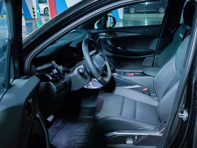 鲸牌链-京牌车长租平台-闲置京牌车长租：3000 元/月 其他领克(LYNK & CO)06 5座 汽油SUV 尾号7 