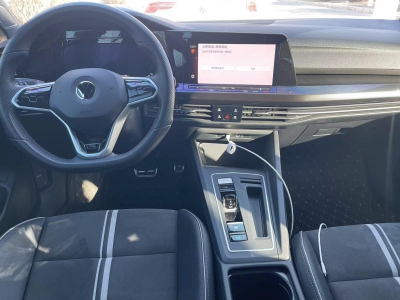 鲸牌链-京牌车长租平台-闲置京牌车长租：3200 元/月 大众高尔夫8r-line 5座 汽油小轿车 尾号8 