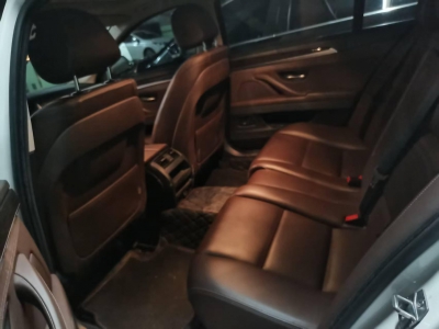 鲸牌链-京牌车长租平台-闲置京牌车长租：3500 元/月 宝马BMW 525LI 5座 汽油小轿车 尾号2 