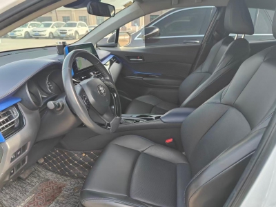 鲸牌链-京牌车长租平台-闲置京牌车长租：2700 元/月 丰田CHR 领先版 5座 汽油SUV 尾号5 