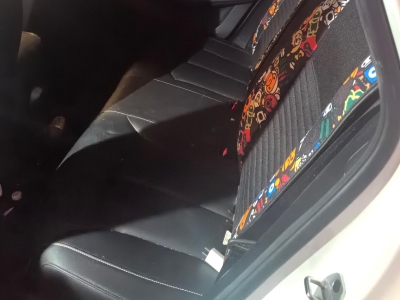 鲸牌链-京牌车长租平台-闲置京牌车长租：2000 元/月 其他荣威Ei5 5座 纯电小轿车 尾号3 