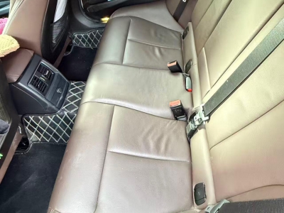 鲸牌链-京牌车长租平台-闲置京牌车长租：3500 元/月 宝马BMW 320i 5座 汽油小轿车 尾号9 