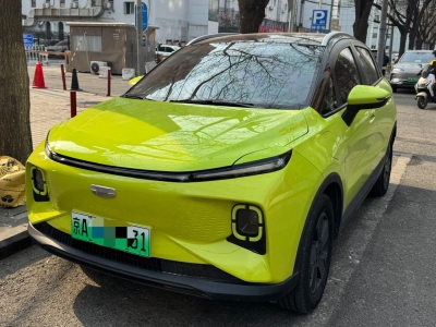 鲸牌链-京牌车长租平台-闲置京牌车长租:2600 元/月 吉利几何e萤火虫 霹雳虎版 5座 纯电小轿车 尾号1