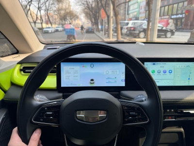 鲸牌链-京牌车长租平台-闲置京牌车长租:2600 元/月 吉利几何e萤火虫 霹雳虎版 5座 纯电小轿车 尾号1