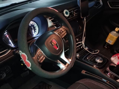 鲸牌链-京牌车长租平台-闲置京牌车长租：2950 元/月 上汽Ei5 5座 纯电小轿车 尾号8 