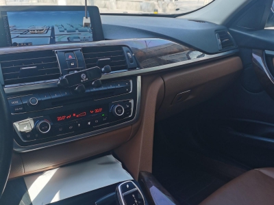 鲸牌链-京牌车长租平台-闲置京牌车长租:3050 元/月 宝马BMW 320li 5座 汽油小轿车 尾号1