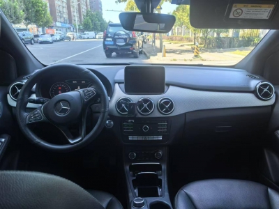 鲸牌链-京牌车长租平台-闲置京牌车长租：2900 元/月 奔驰B200 5座 汽油小轿车 尾号5 