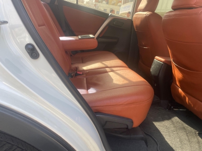 鲸牌链-京牌车长租平台-闲置京牌车长租：2800 元/月 丰田RAV4 5座 汽油小轿车 尾号8 