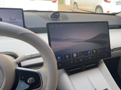 鲸牌链-京牌车长租平台-闲置京牌车长租：3600 元/月 其他智界R7 5座 纯电小轿车 尾号3 