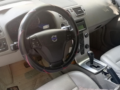 鲸牌链-京牌车长租平台-闲置京牌车长租：1800 元/月 沃尔沃S40 5座 汽油小轿车 尾号9 