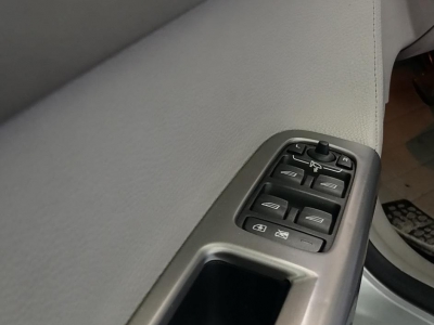 鲸牌链-京牌车长租平台-闲置京牌车长租：1800 元/月 沃尔沃S40 5座 汽油小轿车 尾号9 