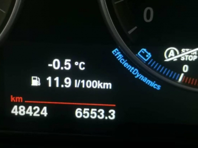 鲸牌链-京牌车长租平台-闲置京牌车长租：3500 元/月 宝马BMW X3 2.0 5座 汽油SUV 尾号2 