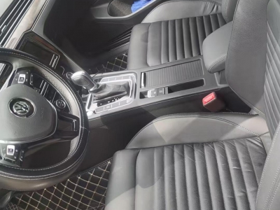 鲸牌链-京牌车长租平台-闲置京牌车长租：3600 元/月 大众迈腾 2.0T 330 5座 汽油小轿车 尾号8 