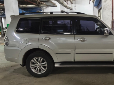 鲸牌链-京牌车长租平台-闲置京牌车长租：4500 元/月 三菱帕杰罗 V6 3.8L 5座 汽油SUV 尾号6 