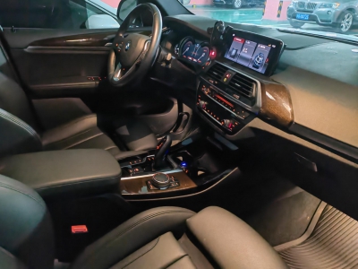 鲸牌链-京牌车长租平台-闲置京牌车长租：4200 元/月 宝马BMW X3 30i 5座 汽油SUV 尾号6 