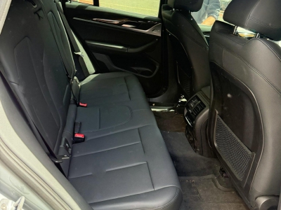 鲸牌链-京牌车长租平台-闲置京牌车长租：4200 元/月 宝马BMW X3 30i 5座 汽油SUV 尾号6 