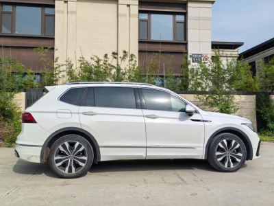 鲸牌链-京牌车长租平台-闲置京牌车长租：4300 元/月 大众途观L330TSI 5座 汽油小轿车 尾号2 
