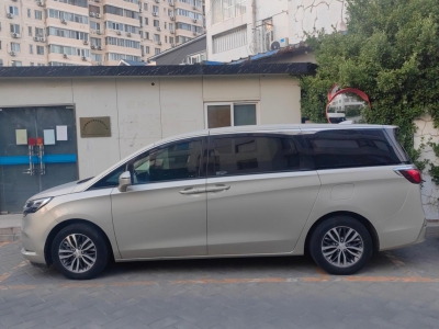 鲸牌链-京牌车长租平台-闲置京牌车长租：6000 元/月 别克GL8 653ES 尊享 7座 汽油商务车 尾号7 