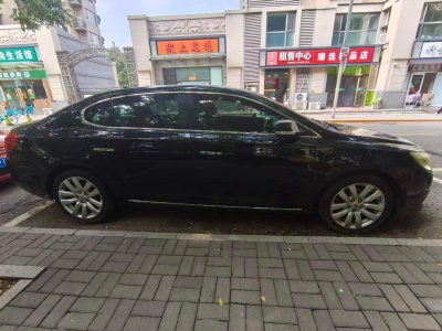 鲸牌链-京牌车长租平台-闲置京牌车长租：2300 元/月 上汽荣威950豪华行政版 5座 汽油小轿车 尾号6 