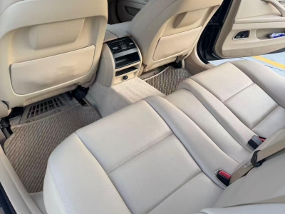 鲸牌链-京牌车长租平台-闲置京牌车长租：3200 元/月 宝马BMW 530 5座 汽油小轿车 尾号0 
