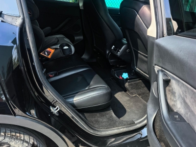 鲸牌链-京牌车长租平台-闲置京牌车长租：4500 元/月 特斯拉model y 5座 纯电SUV 尾号0 