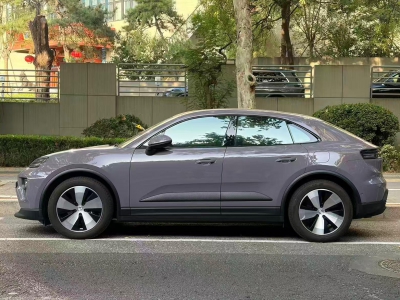 鲸牌链-京牌车长租平台-闲置京牌车长租：9800 元/月 保时捷Macan EV 2026款长续航版 5座 纯电SUV 尾号8 